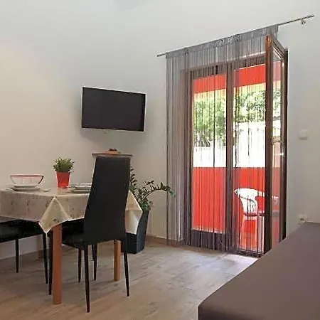 Hotel 898