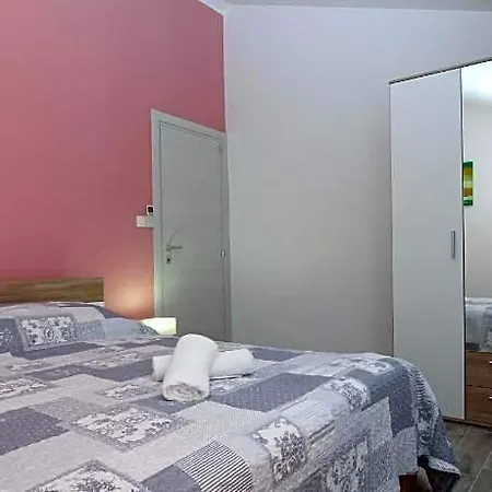 898 Szálloda Póla