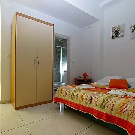 898 3* Póla