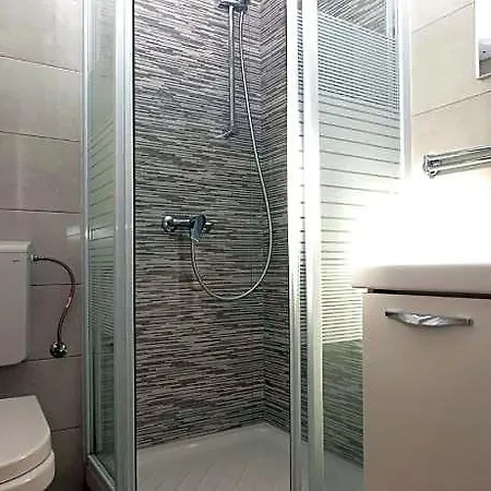 Hotel 898 3*